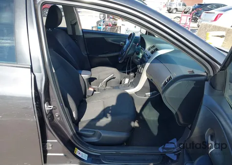 2009 Toyota Corolla S z USA, uszkodzony, nr VIN 1NXBU40E29Z106760